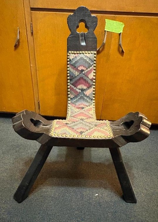 Antique Southwestern Print Mid-Century Modern Tri-Pod Birthing Chair