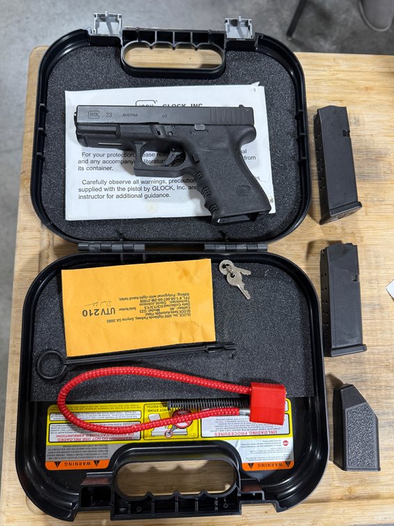 Glock Model G23 - .40 Cal. Pistol w/ Orig. Hardcase, Complete, SN: UTV210, 5.5lb Trigger, (2) 13 Rnd. Mags