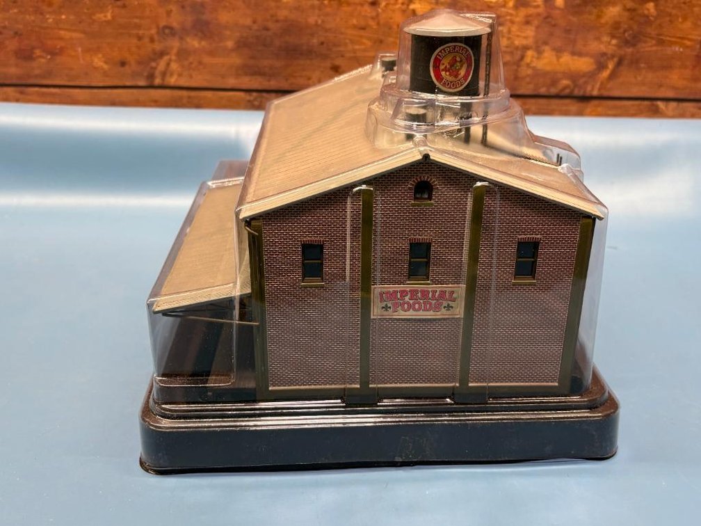 Walthers Cornerstone HO Scale Imperial Food Products Model Building in Case