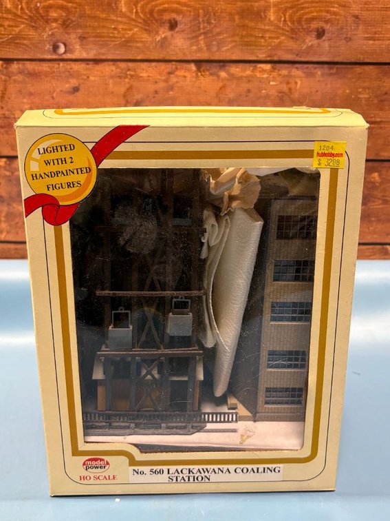 Model Power HO Scale #560 Lackawana Coaling Station Model Building in Box