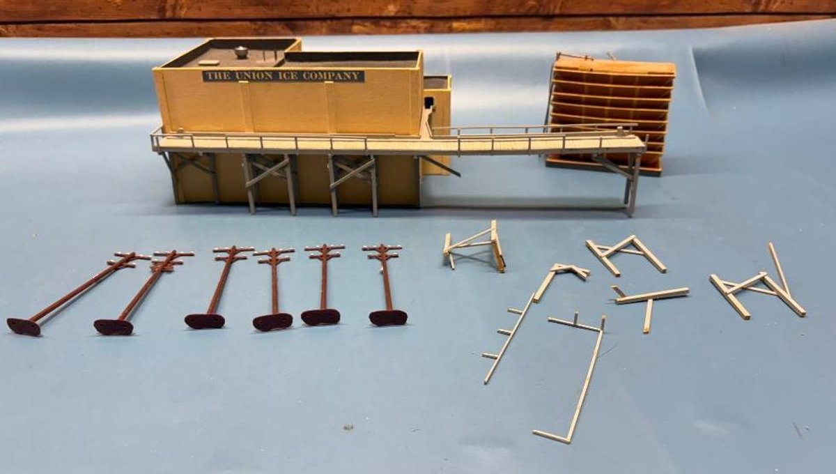 The Union Ice Company Model Building HO Scale