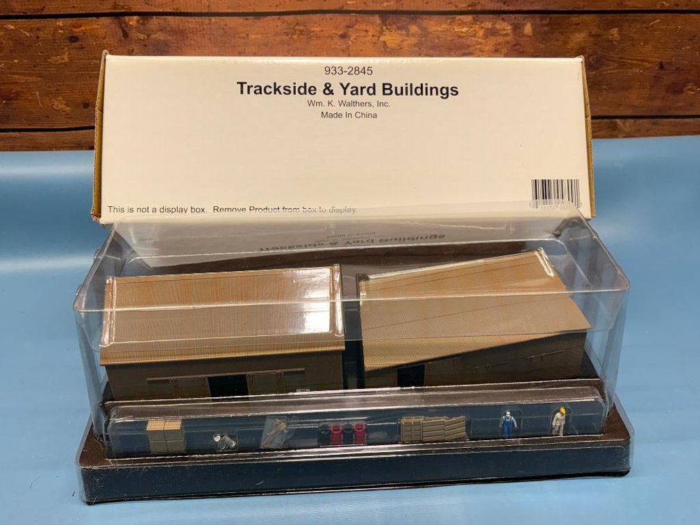 Walthers Trackside & Yard Buildings 933-2845 HO Scale in Box