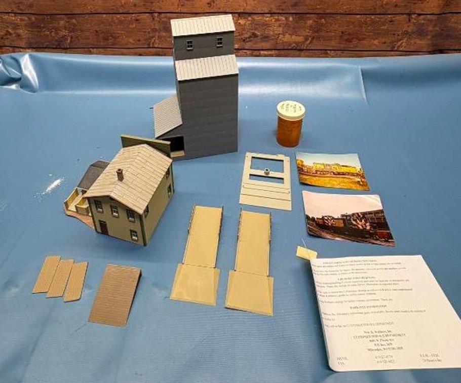 HO Scale Model Railroad Buildings