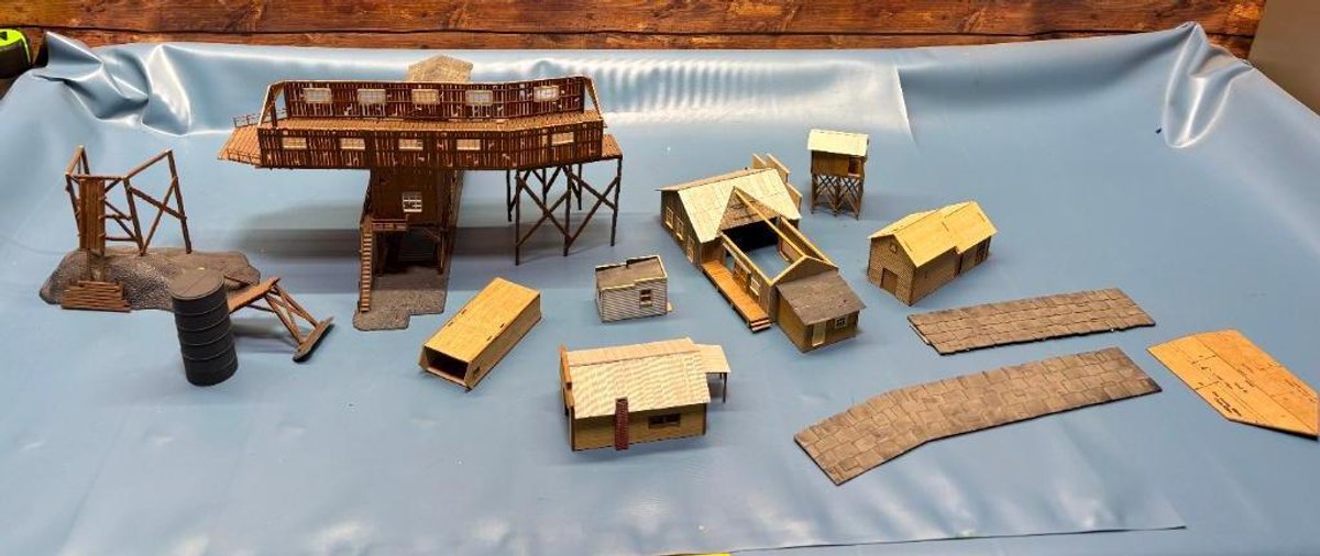 HO Scale Model Railroad Buildings - Coal Mine, etc