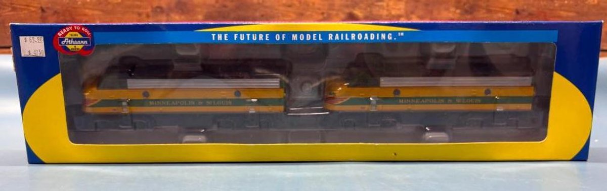 Athearn Genesis HO Scale F7A & F7B Diesel Locomotive Set in Box