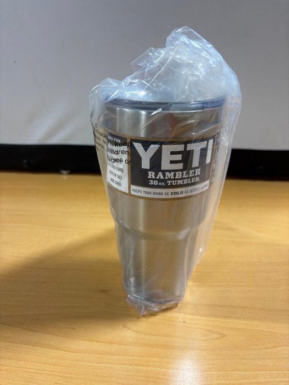 YETI, New, 30oz Stainless Steel Rambler Tumbler