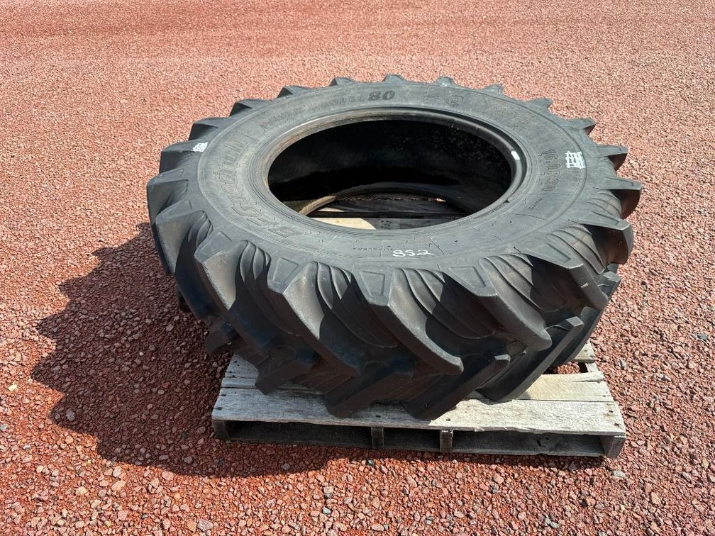 Lot 852