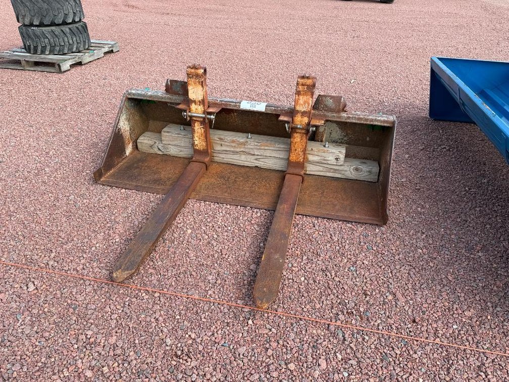 Lot 830