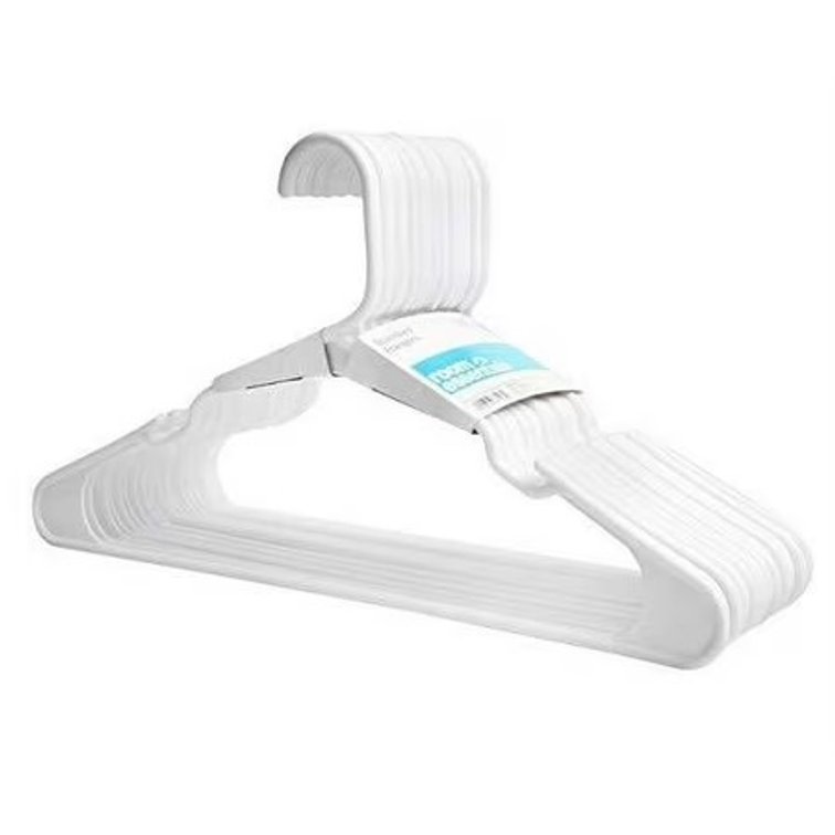 Room Essentials Standard Plastic Clothes Hangers, White, 18 Count, Pack