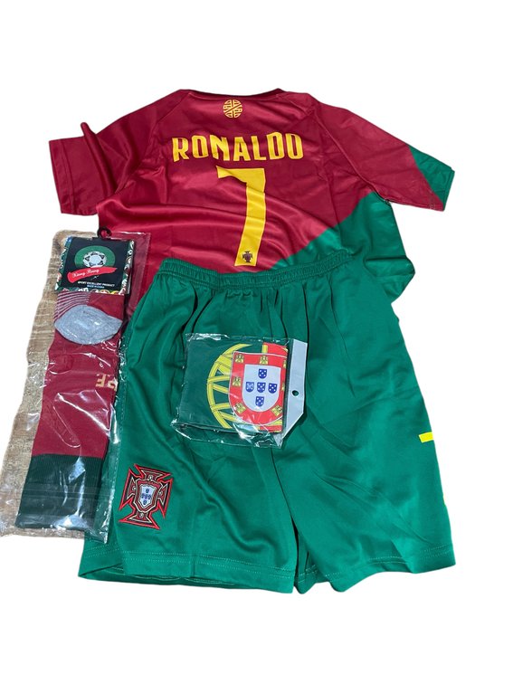 Kids Soccer Jersey Set - #7 Ronaldo