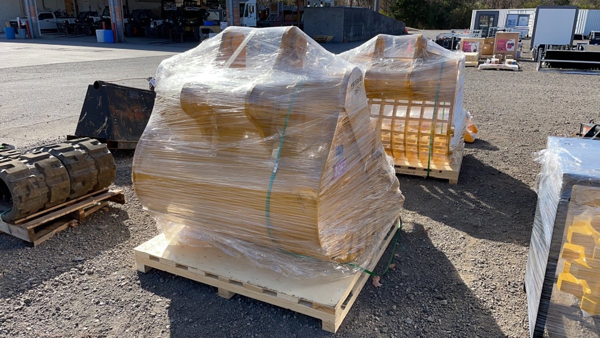 UNUSED TOFT 48" EXCAVATOR BUCKET