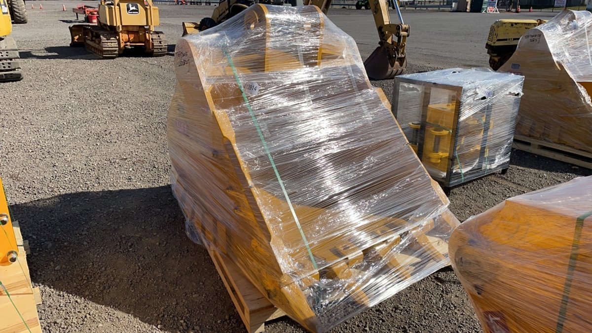 UNUSED TOFT 48" EXCAVATOR BUCKET