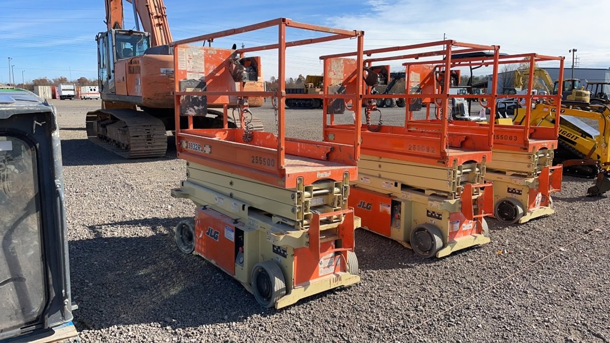 2016 JLG 1932RS 19' ELECTRIC SCISSOR LIFT