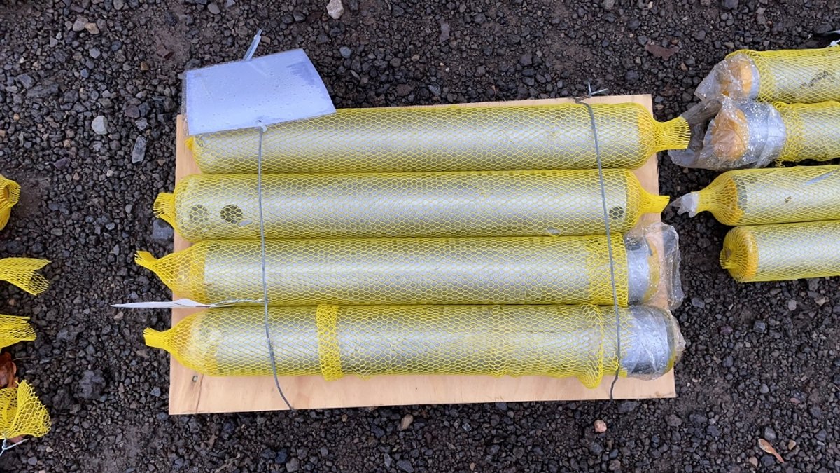 QTY 4) 70 MM X 475 MM EXCAVATOR BUCKET PINS