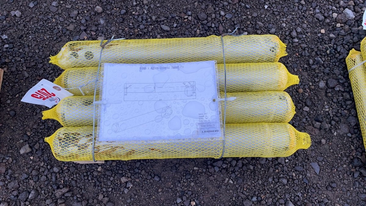 QTY 4) 60 MM X 425 MM EXCAVATOR BUCKET PINS