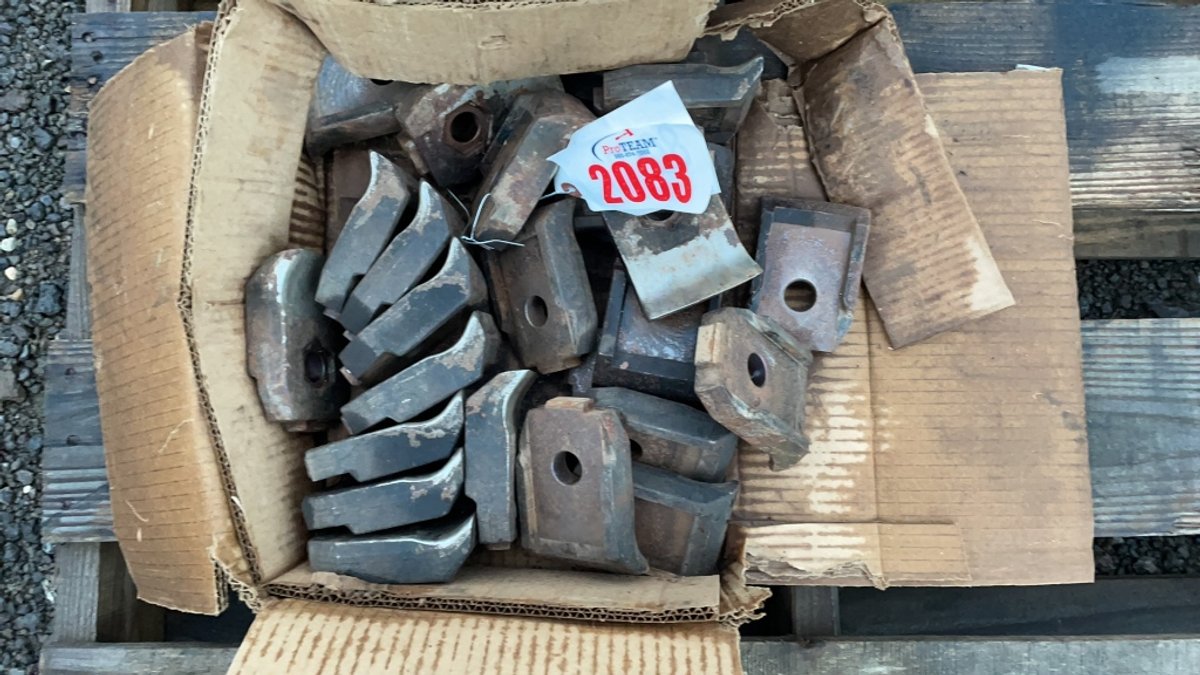 QTY 27) DENIS CIMAF MULCHING TEETH