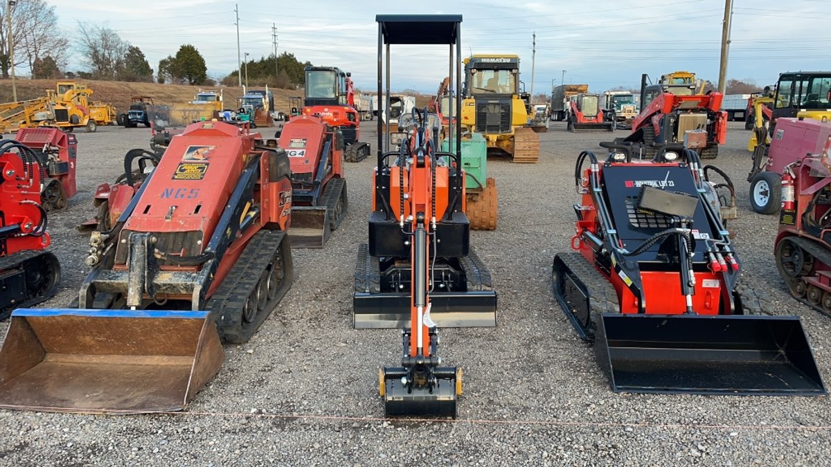 2023 AGT QH12 MINI EXCAVATOR