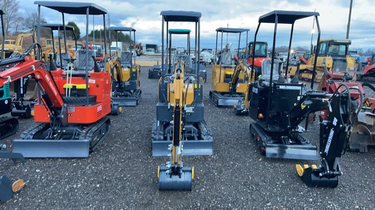 2023 AGT H12 MINI EXCAVATOR
