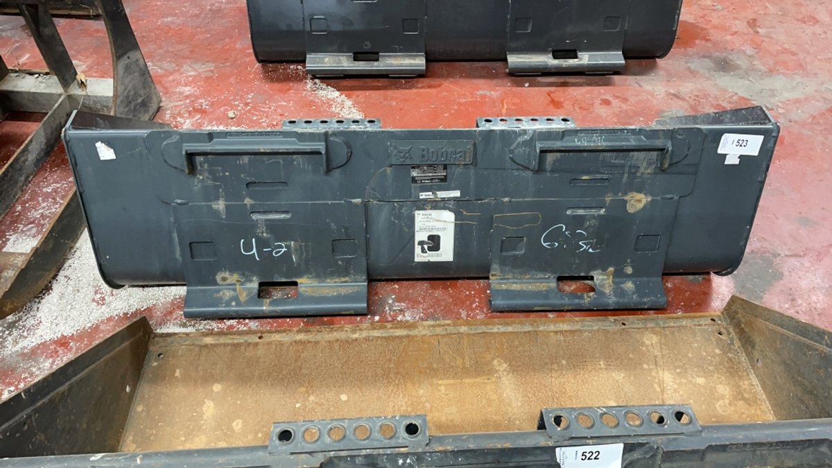 BOBCAT 68" SKID STEER SMOOTH BUCKET
