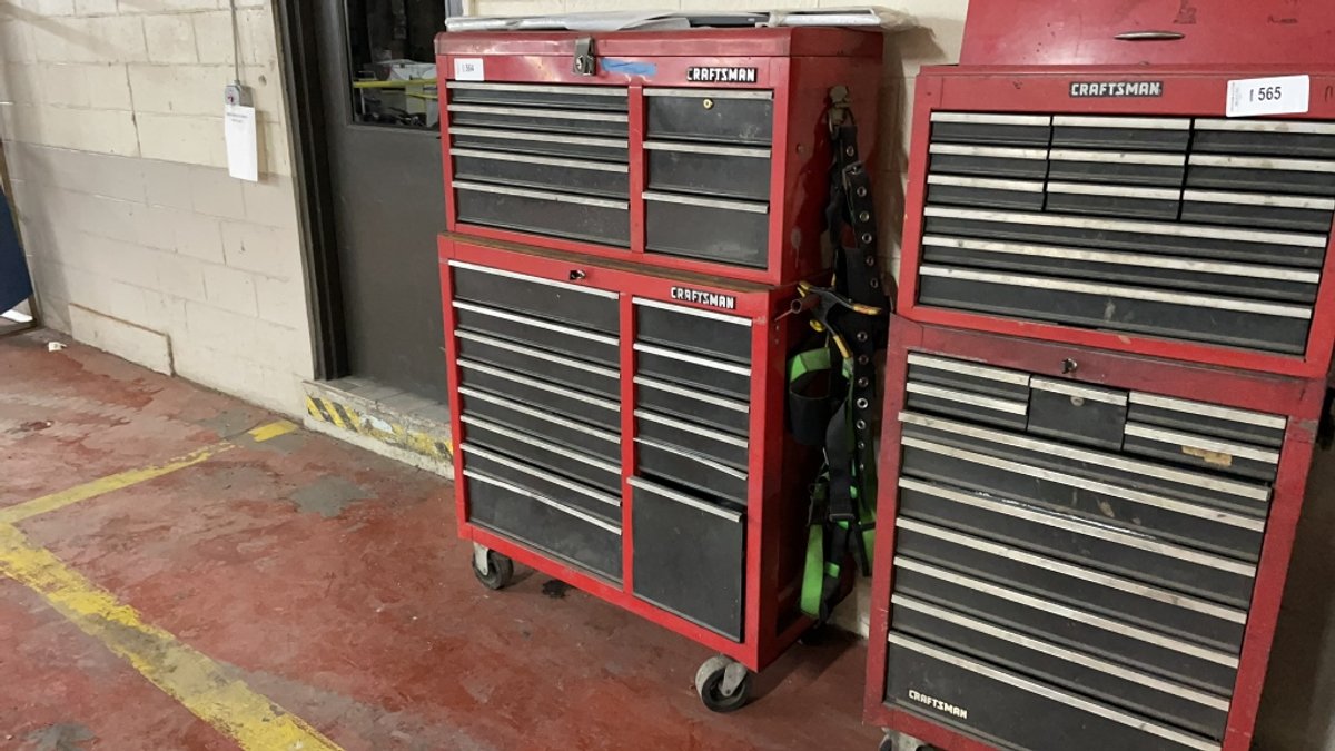 CRAFTSMAN ROLLING TOOLBOX