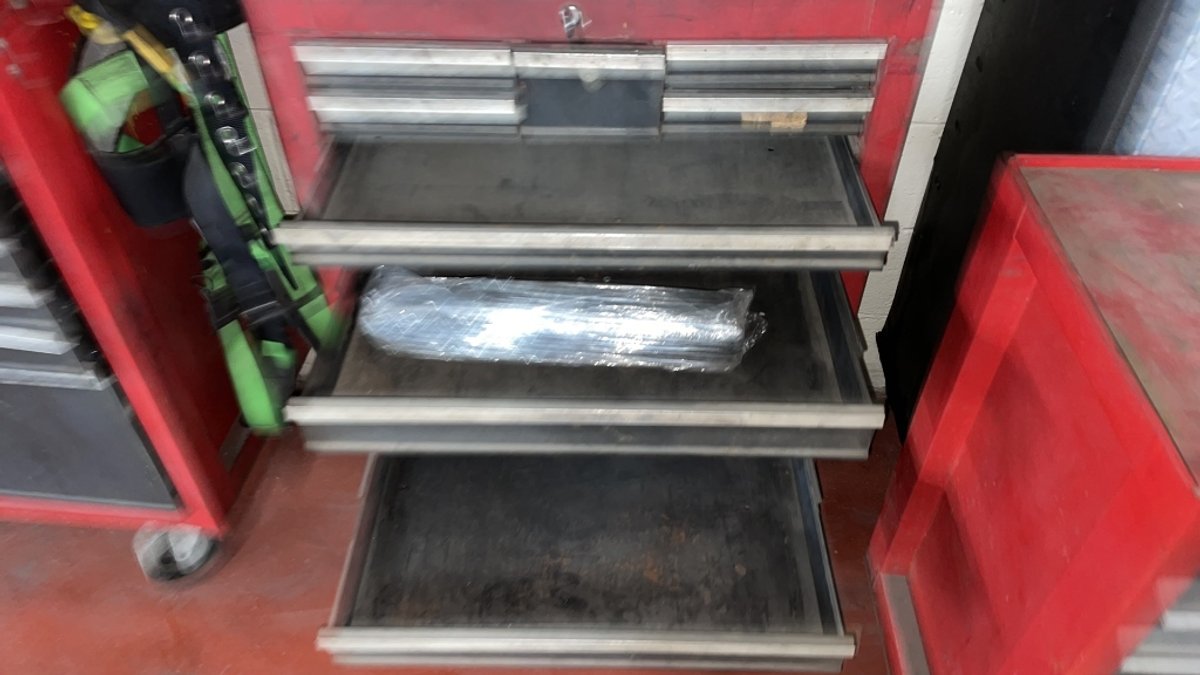 CRAFTSMAN ROLLING 26" TOOLBOX