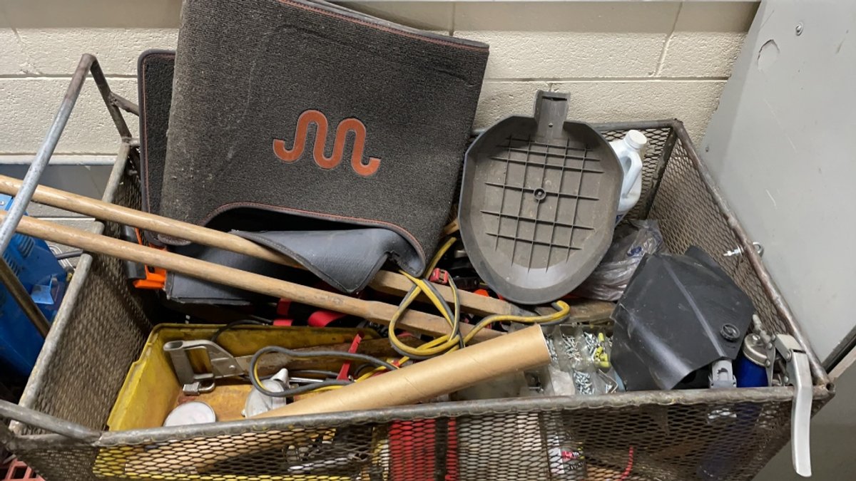 ROLLING BUGGY OF ASSORTED TOOLS