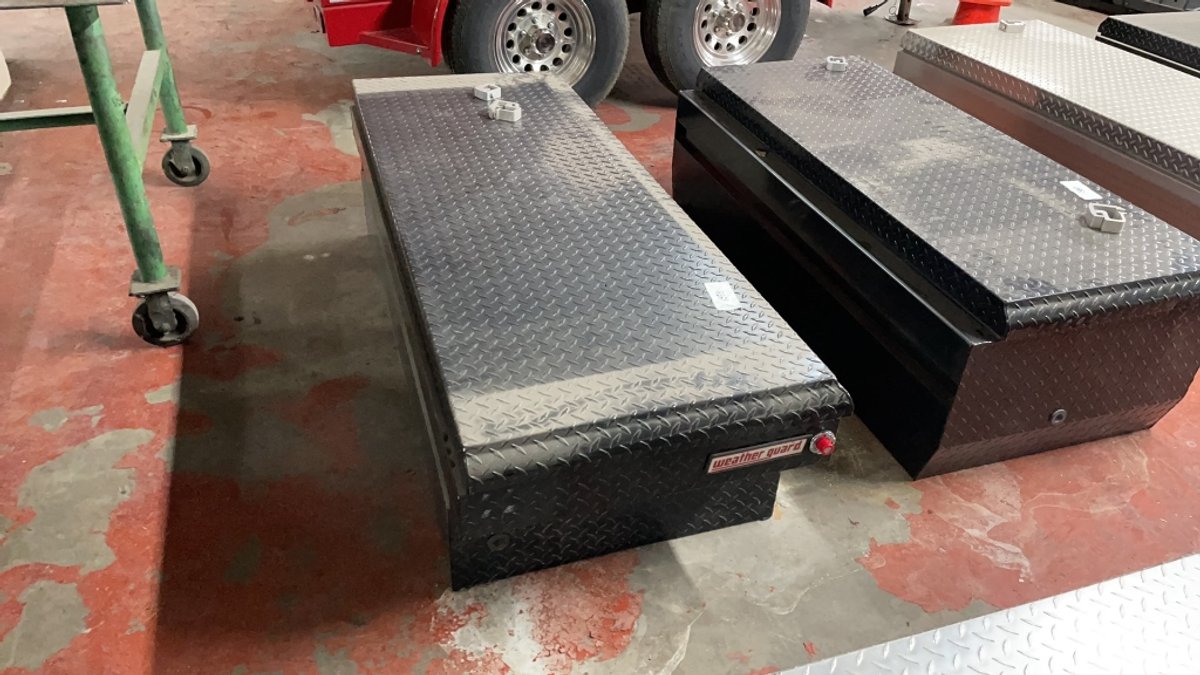 WEATHER GUARD 26" W X 6" L TRUCK TOOLBOX