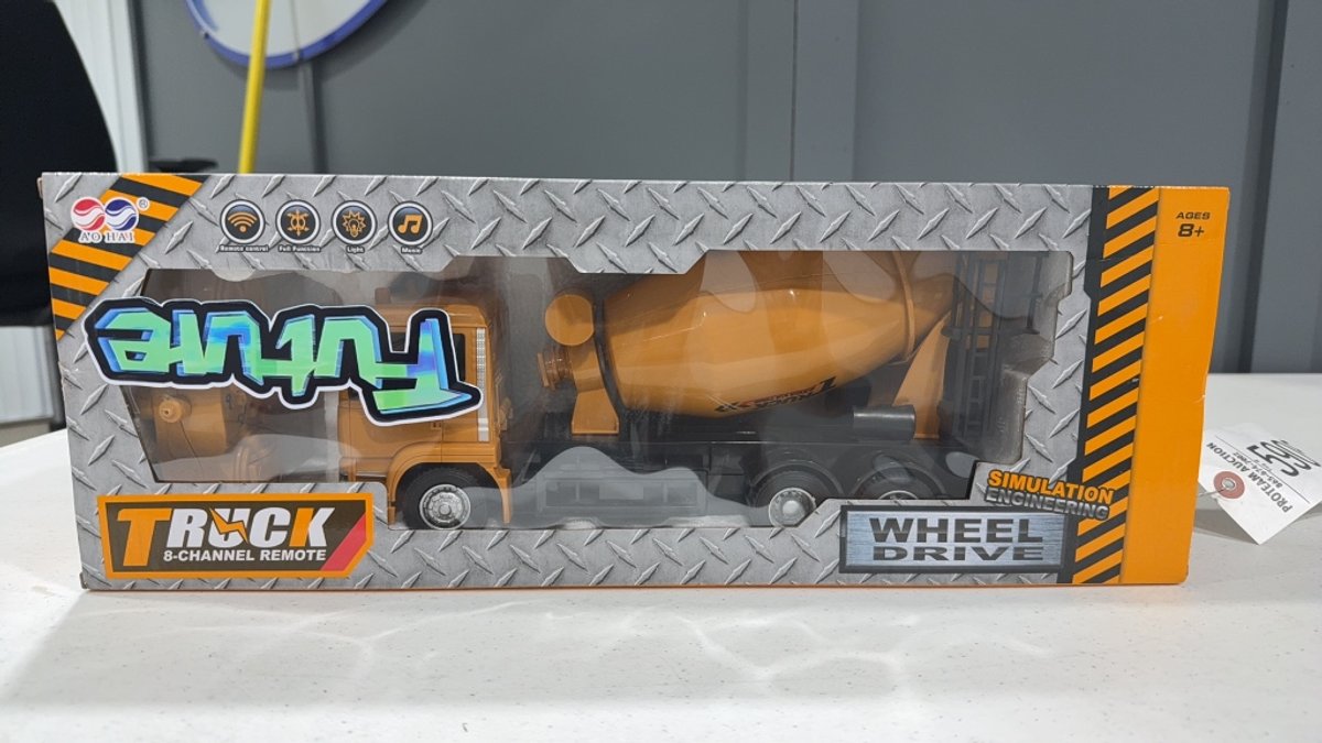 REMOTE CONTROL CEMENT TRUCK TOY