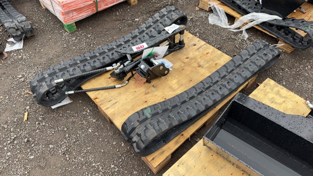 MINI EXCAVATOR ATTACHMENT PACKAGE
