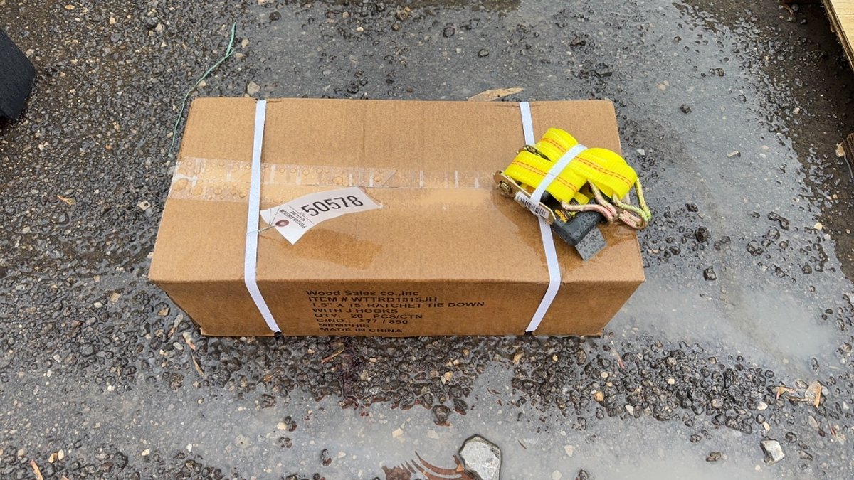 QTY 20) 1.5" X 15' RATCHET TIE DOWN