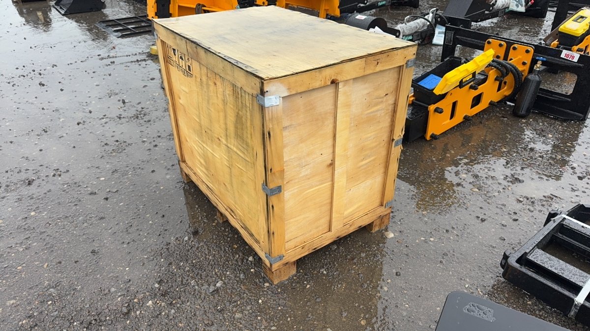 MINI EXCAVATOR ATTACHMENT PACKAGE