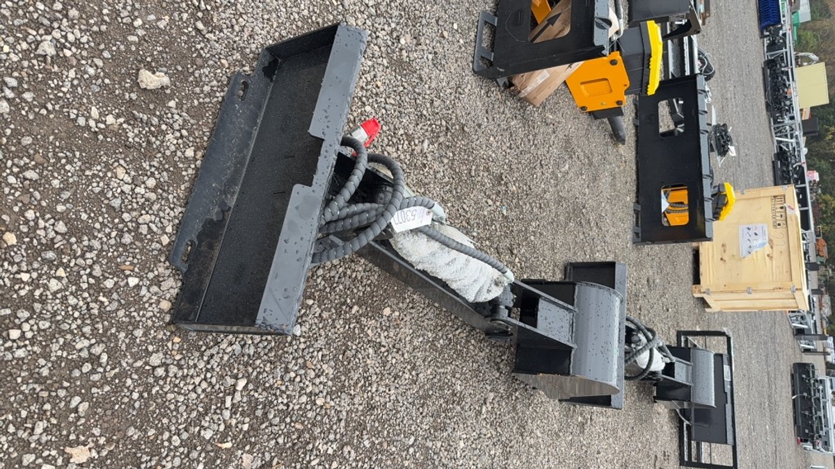 FUTURE DINGO STATIONARY BACKHOE