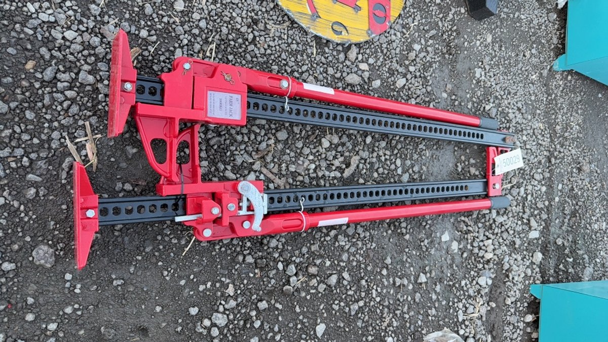 QTY 2) FARM JACKS
