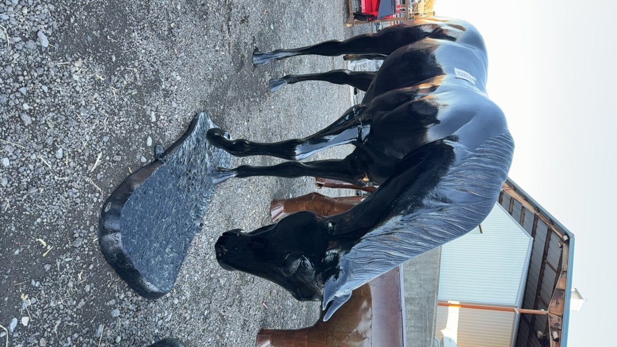 LARGE HORSE STATUE