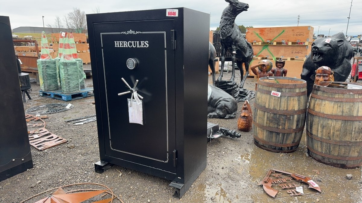 HERCULES 40" GUN SAFE