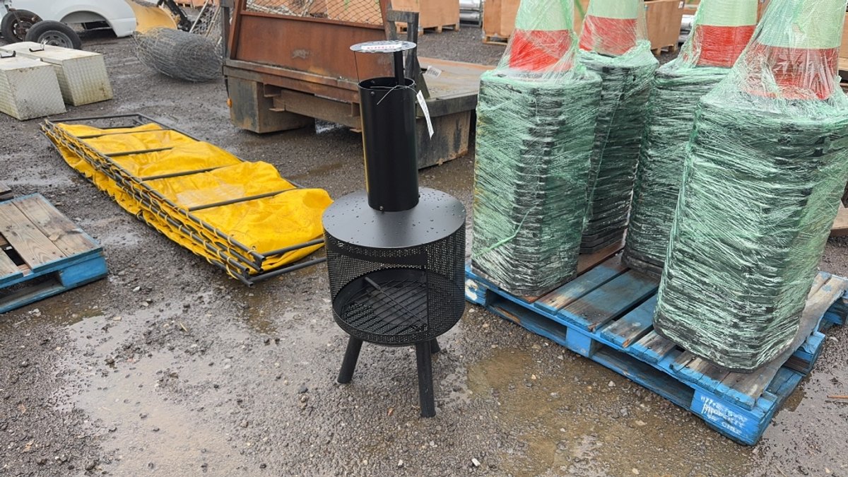 SMALL OUTDOOR FIREPLACE
