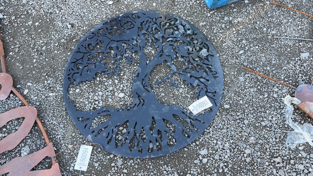 QTY 1) METAL SIGN