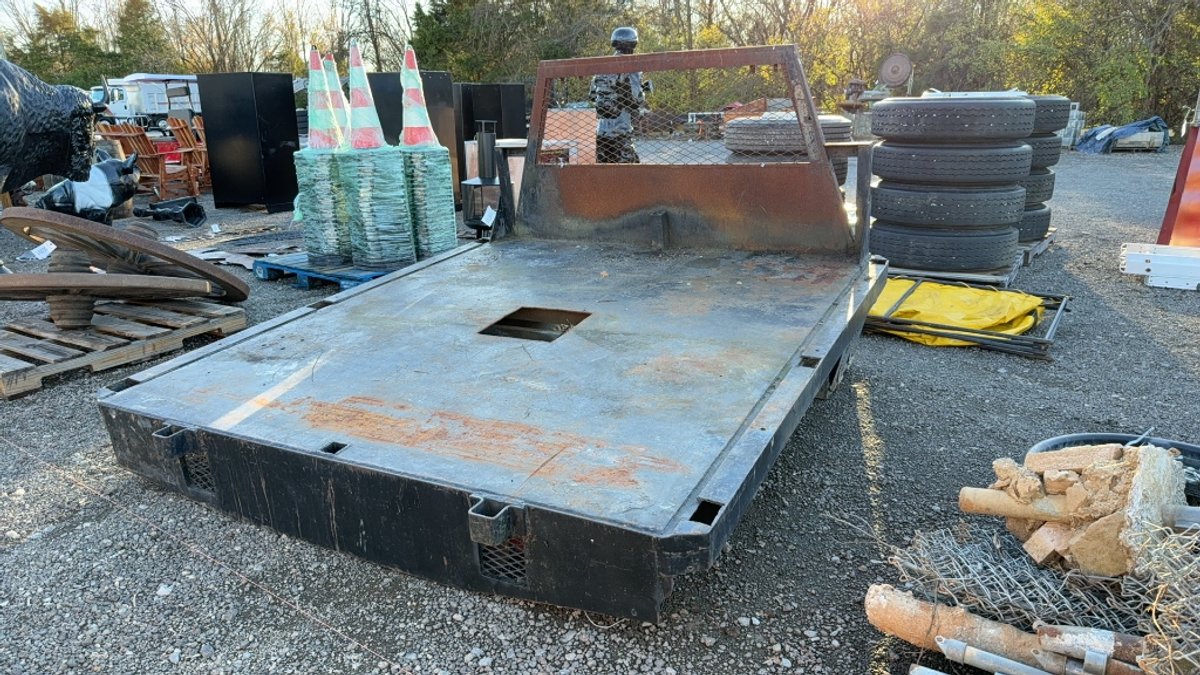 8' FLATBED