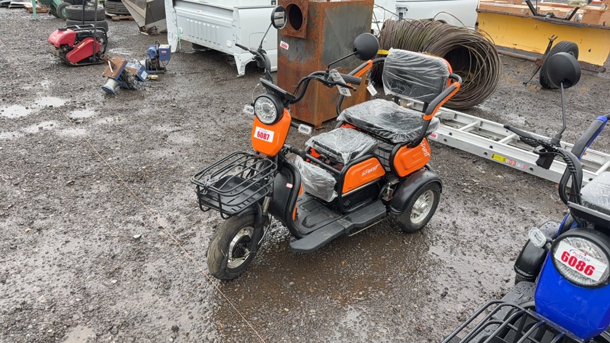 SPIRIT 3 WHEEL ELECTRIC SCOOTER