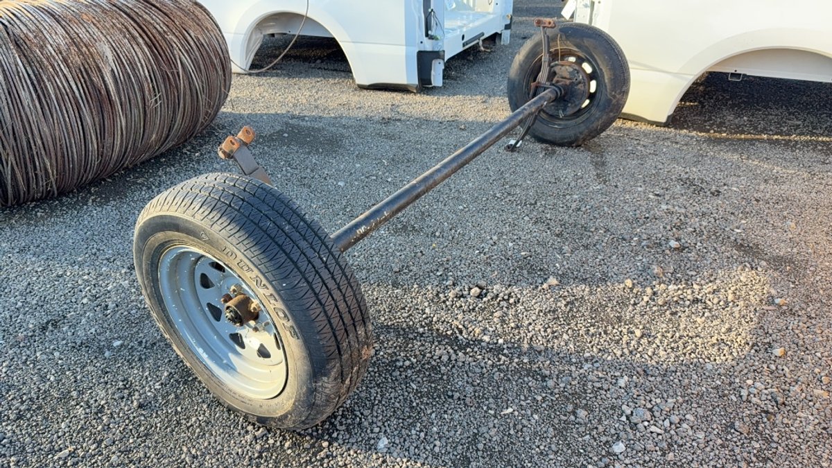 QTY 1) 5 LUG AXLE