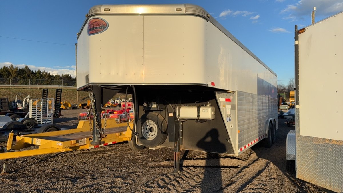 2014 SUNDOWNER 20' ENCLOSED GOOSENECK TRAILER