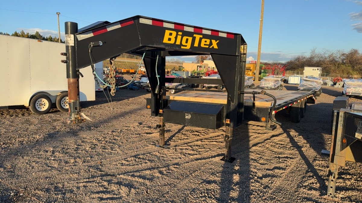 2021 BIG TEX 25' GOOSENECK TRAILER