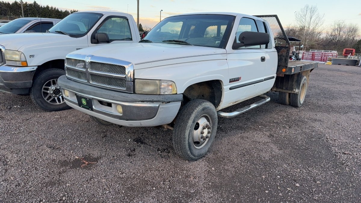 1999 DODGE 2500 DUALLY TRUCK