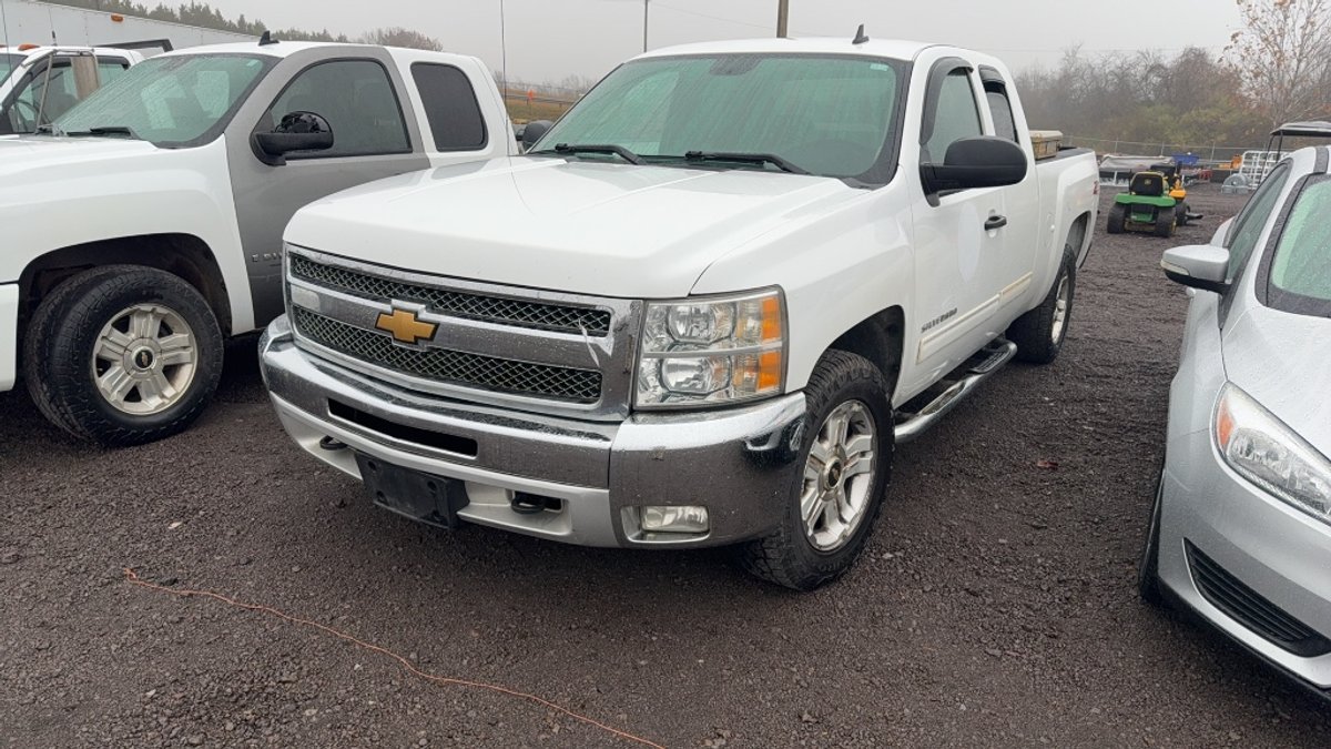 2013 CHEVY SILVERADO Z71 PICKUP TRUCK