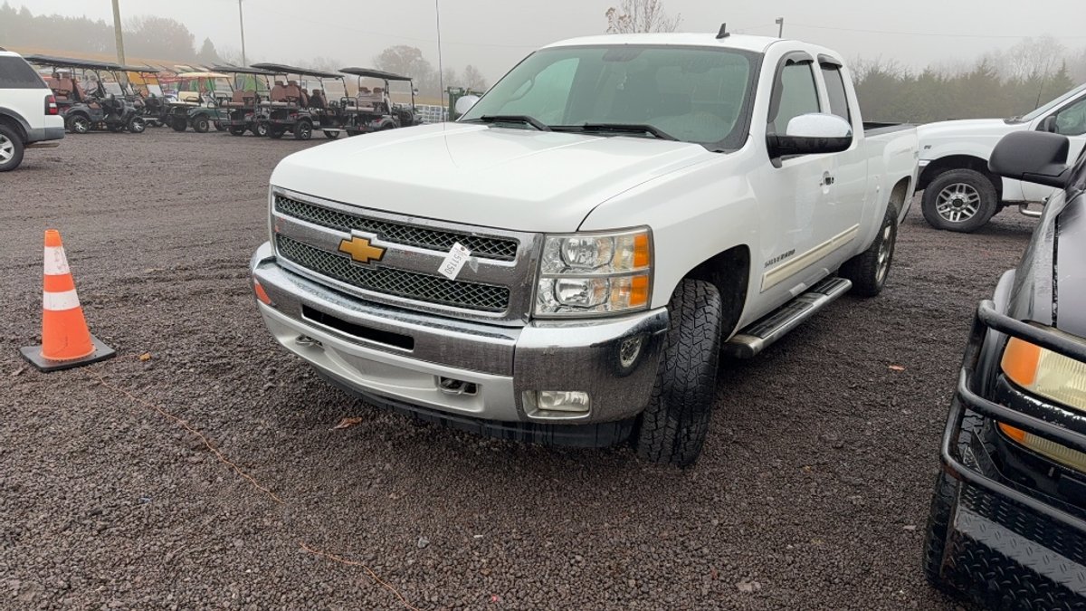 2013 CHEVY SILVERADO PICKUP TRUCK