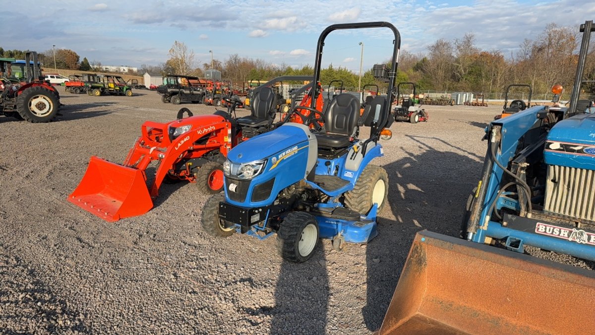 NEW HOLLAND WORKMASTER 25S TRACTOR