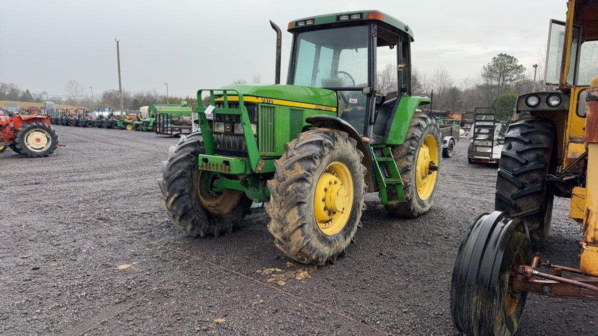 JOHN DEERE 7410 TRACTOR