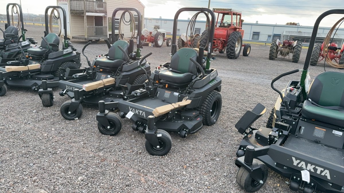 YAKTA YXR 320 ZERO TURN LAWN MOWER