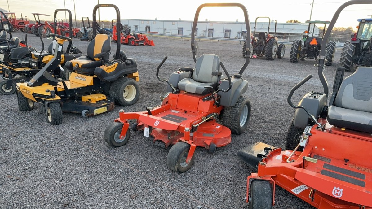 HUSQVARNA M-ZT 52 ZERO TURN MOWER