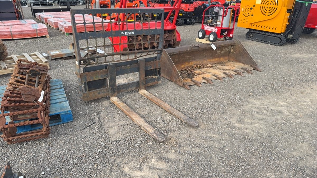 BOBCAT 48" SKID STEER PALLET FORKS